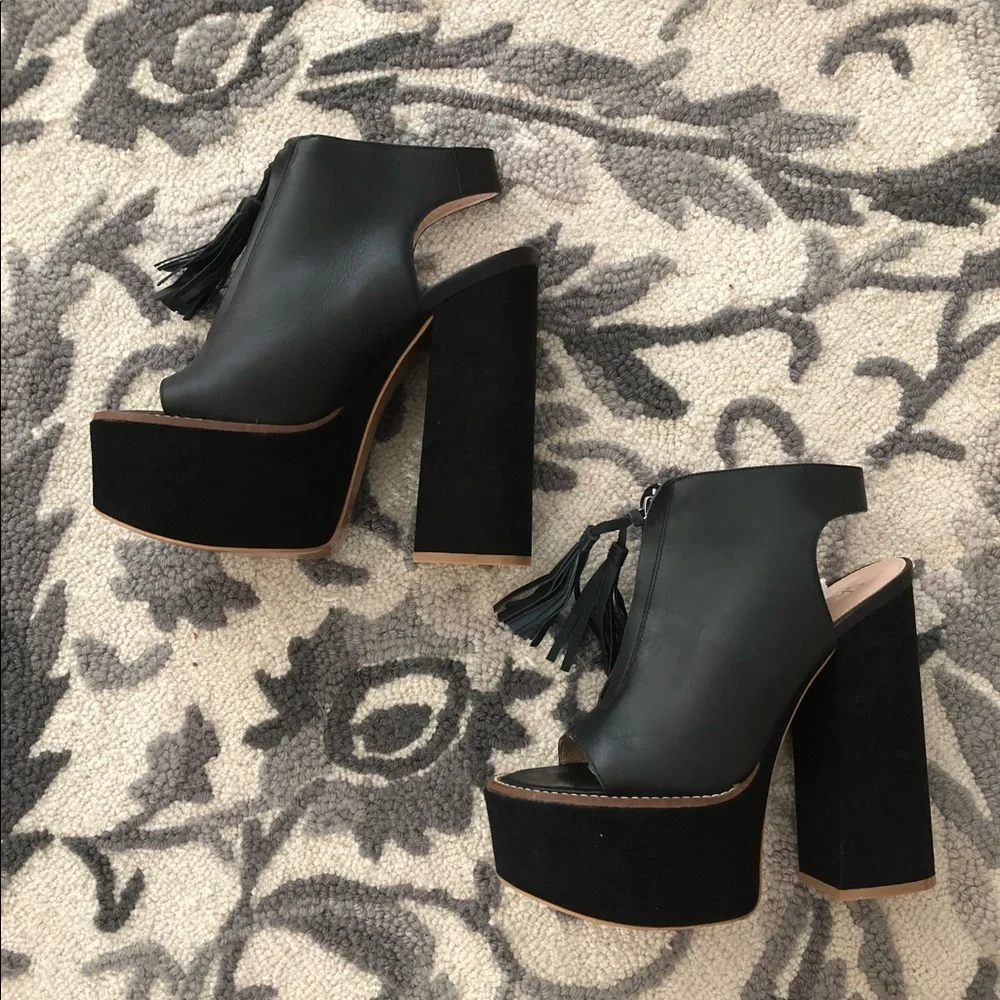 Platform Shelly’s London shoes